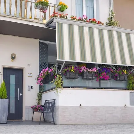 La Petite Terrasse Lägenhet *