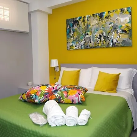 La Petite Terrasse Apartment