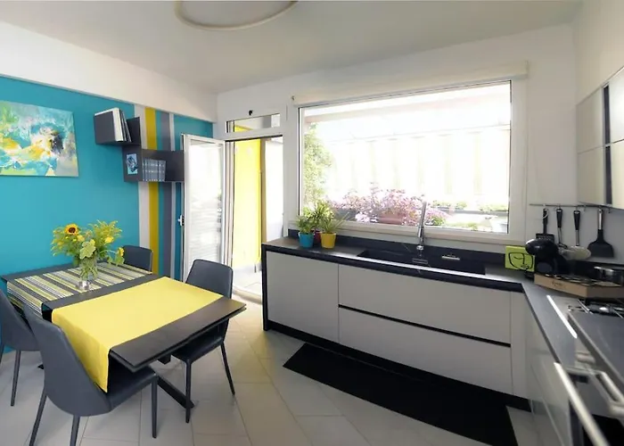 アパート La Petite Terrasse アヴェッツァーノ